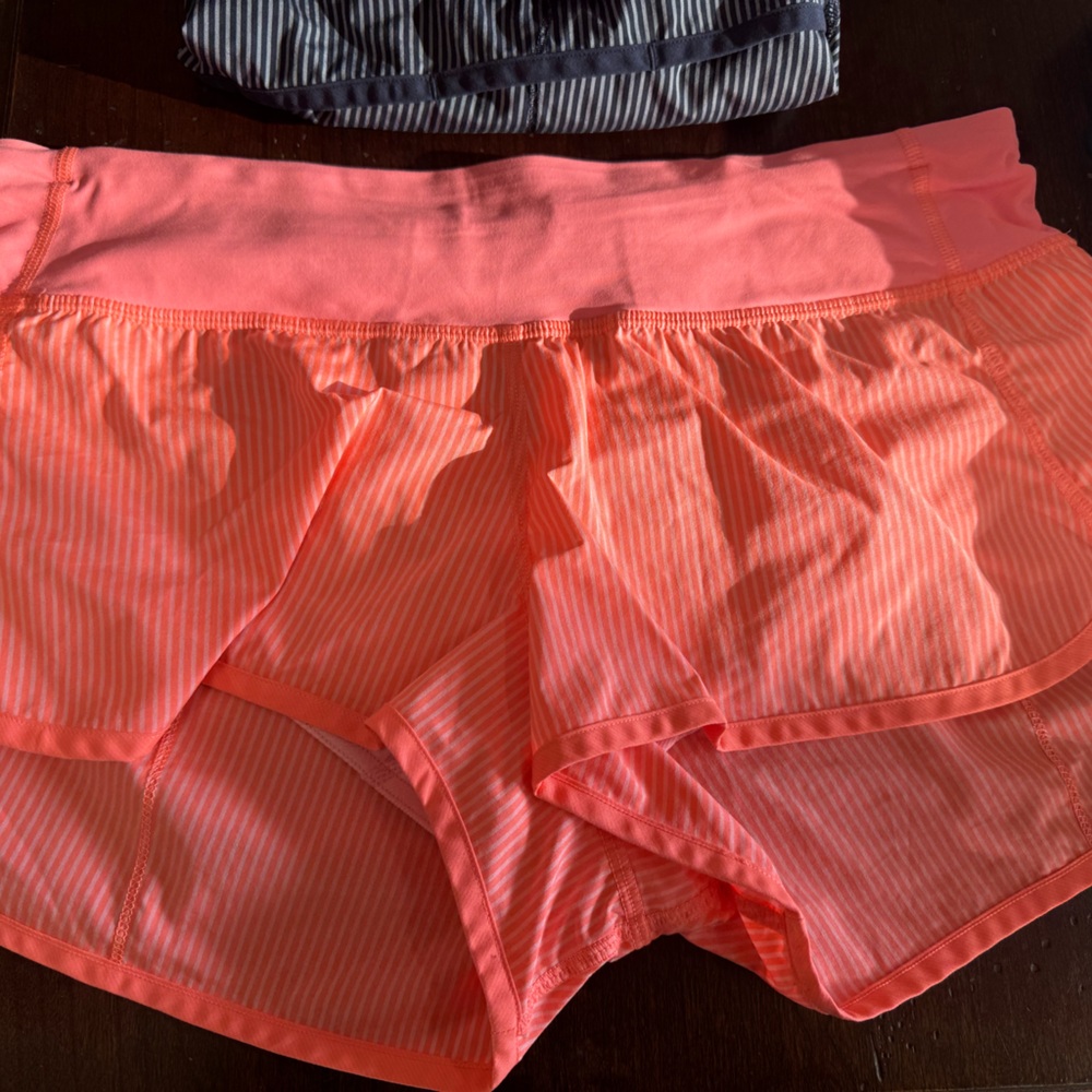 Lululemon speeds Short Wagon Stripe Pop Orange Size 8